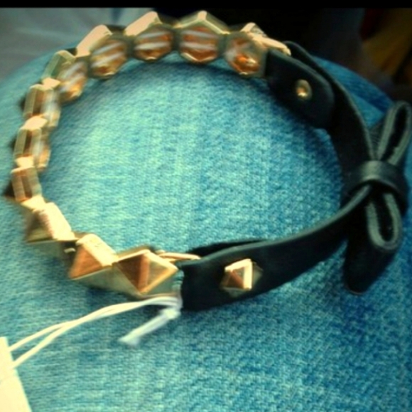 NWT! BCBGeneration Black Faux Leather Bow Gold Studded Stretch Bracelet! - Picture 6 of 6
